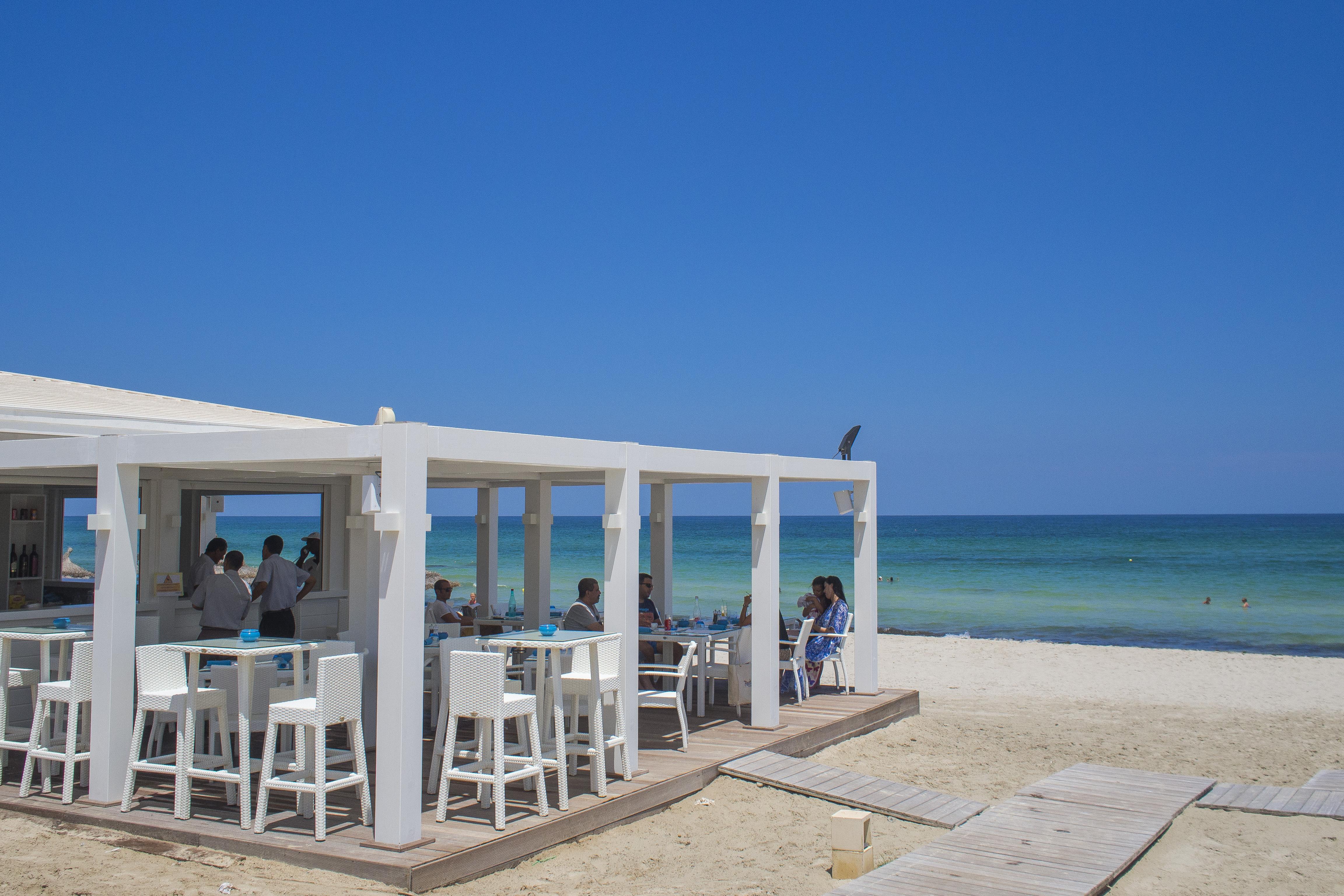 Radisson Blu Palace Resort & Thalasso, Djerba Mezraia Екстериор снимка Beach in Torre del Greco