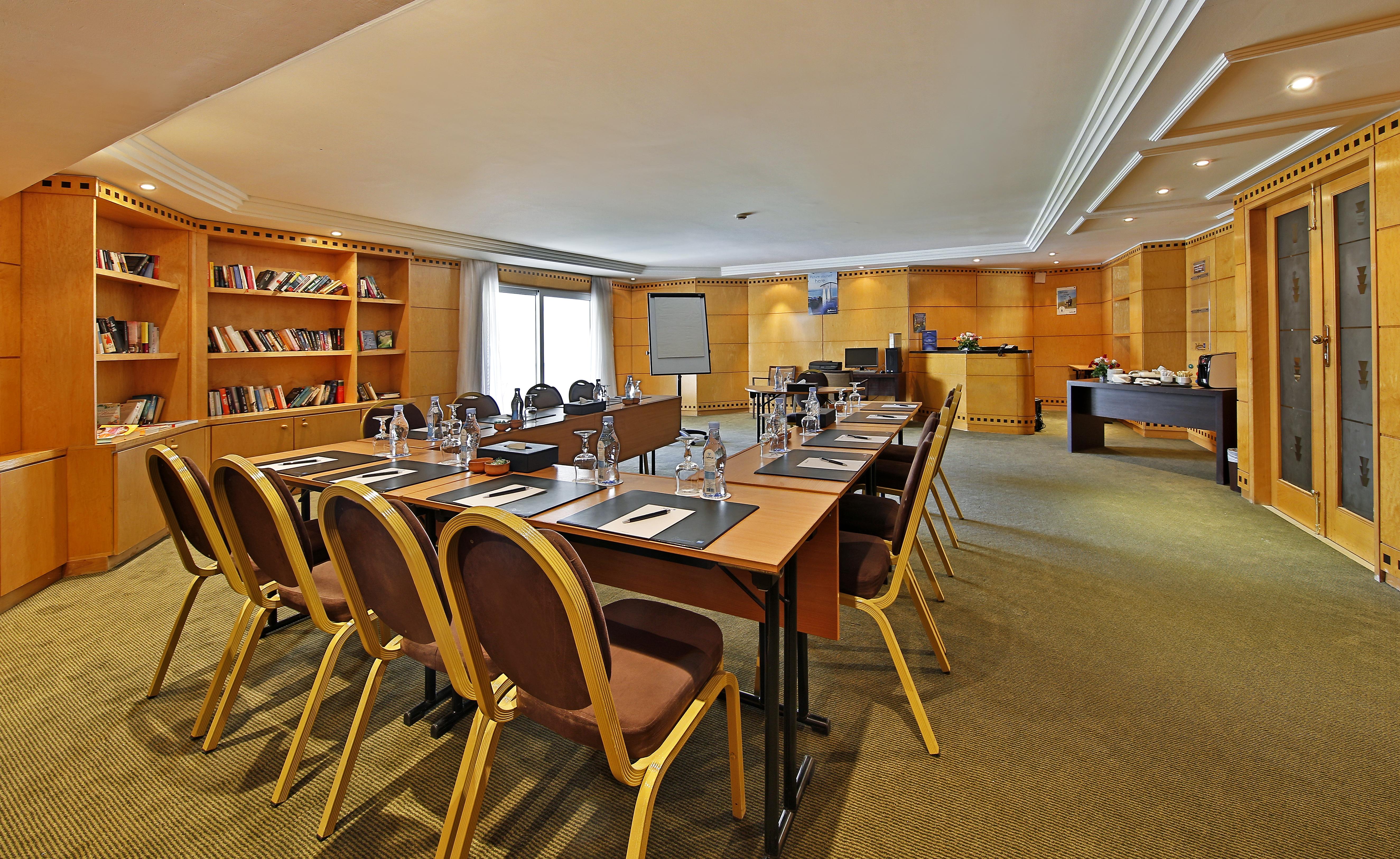 Radisson Blu Palace Resort & Thalasso, Djerba Mezraia Екстериор снимка Library
