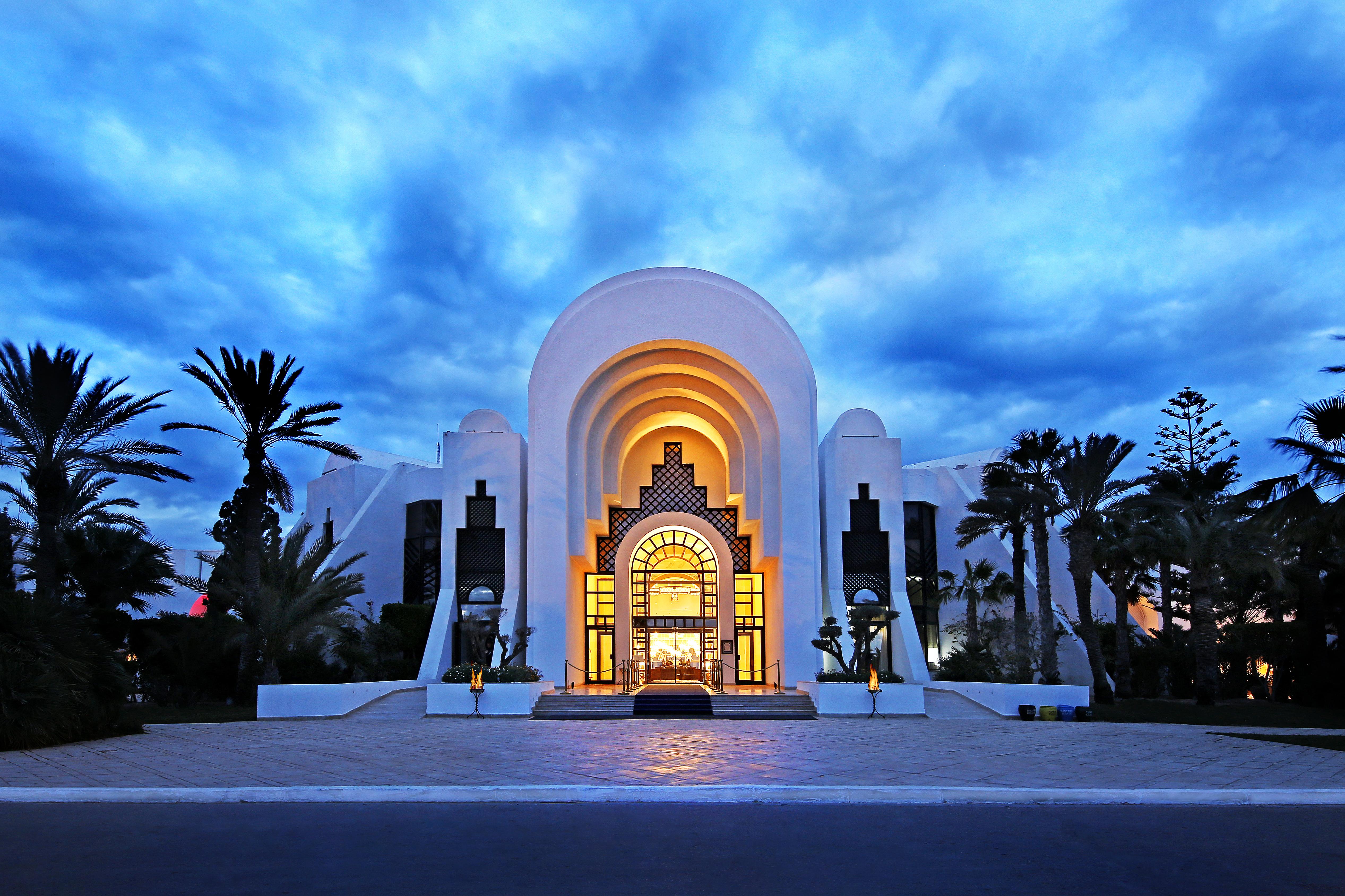 Radisson Blu Palace Resort & Thalasso, Djerba Mezraia Екстериор снимка The Royal Mirage Hotel