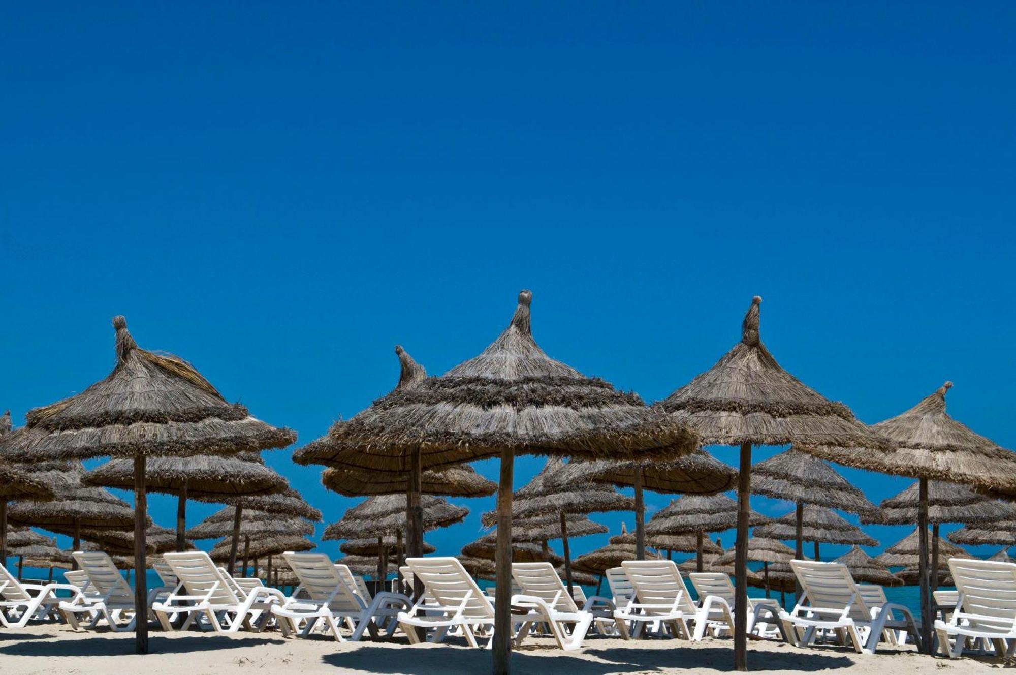 Radisson Blu Palace Resort & Thalasso, Djerba Mezraia Екстериор снимка Beach in Benidorm